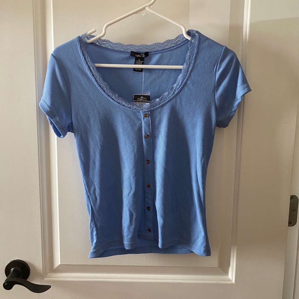RUE 21 light blue babydoll tee